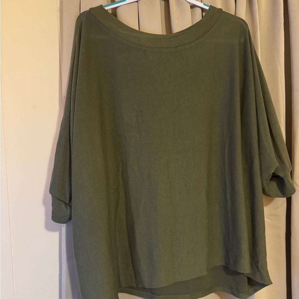 Andree by Unit Flowy Top